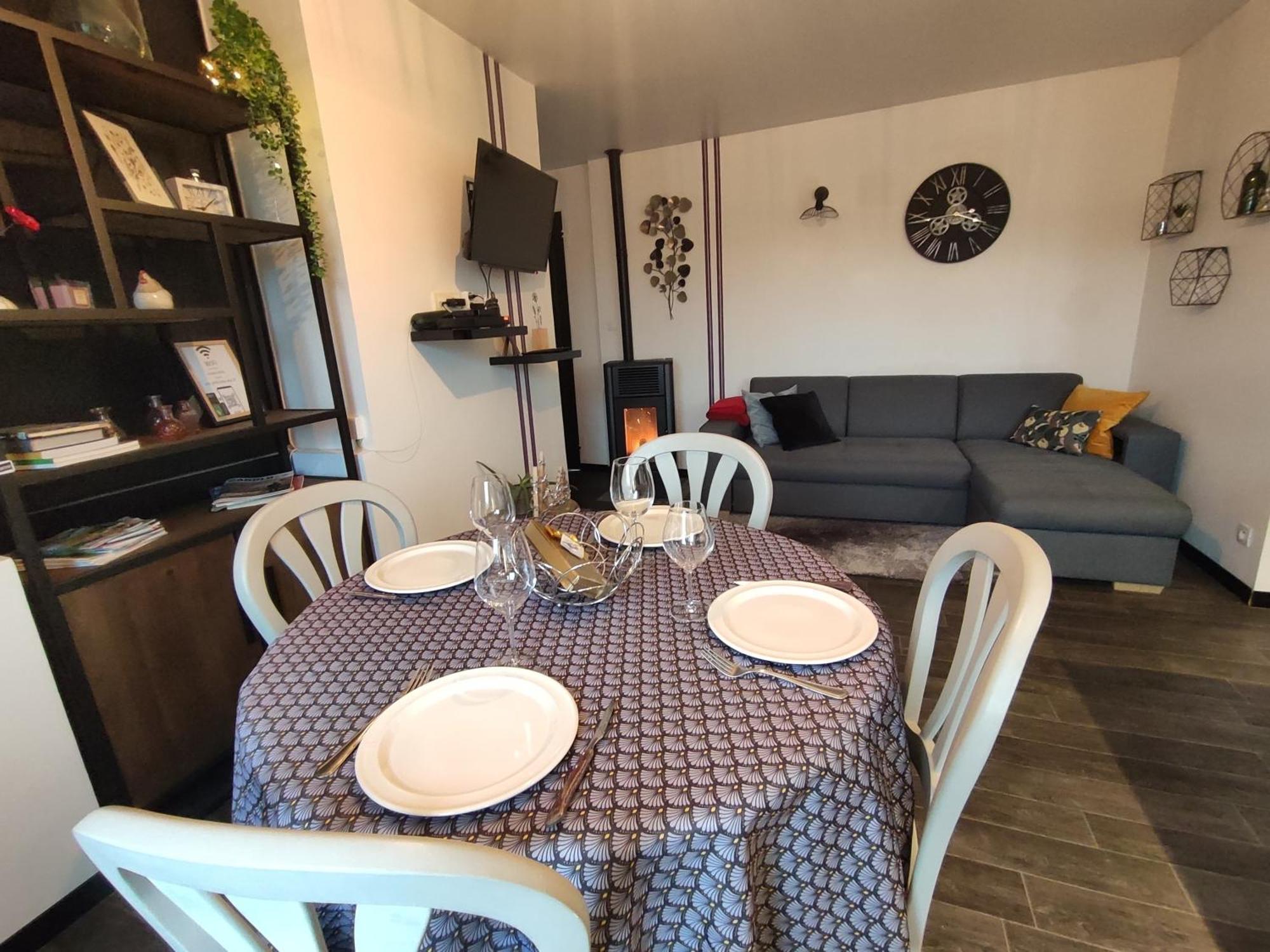 Appartement Cosy Centre-Ville Wifi Parking Charleville-Mézières Buitenkant foto